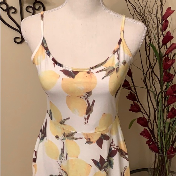 Adorable Lemon Print Sundress, Size Small - Picture 2 of 9